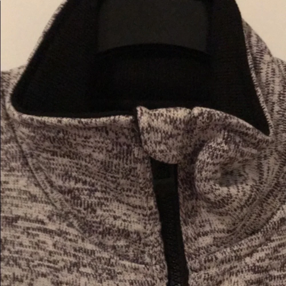 Calvin Klein Performance zipper Front - Picture 3 of 8